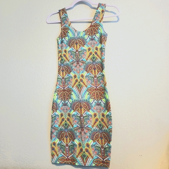 Dress - Picture 1 of 4